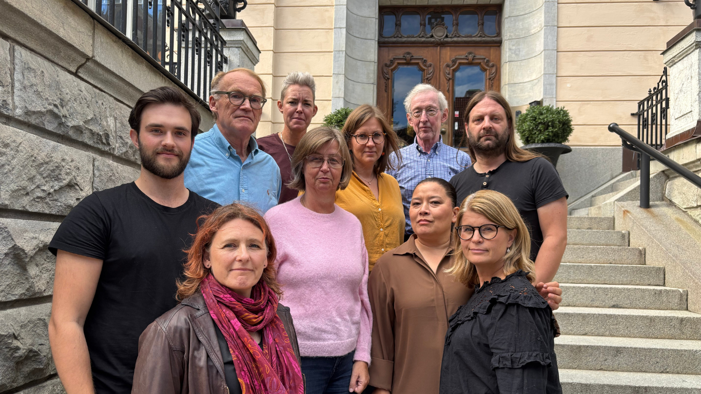 Förhandlingsdelegationen utanför förbundshuset