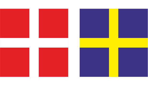 Den danska flaggan i fyrkan tmed rött och vitt och den svenska flaggan i fyrkant med blått och gult.